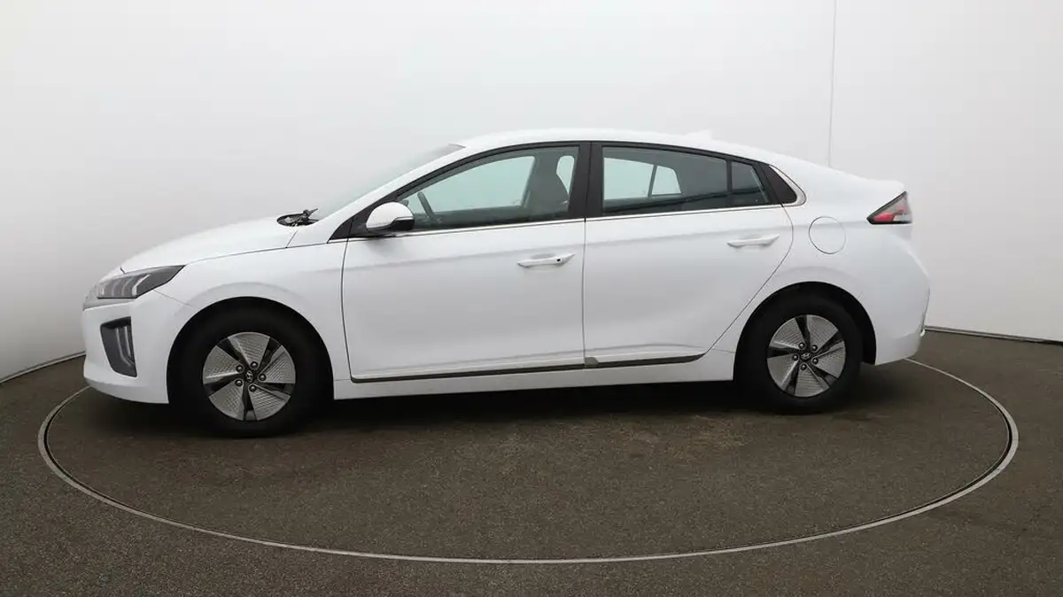 2021-hyundai-ioniq-16-gdi-premium-hybrid-big-4