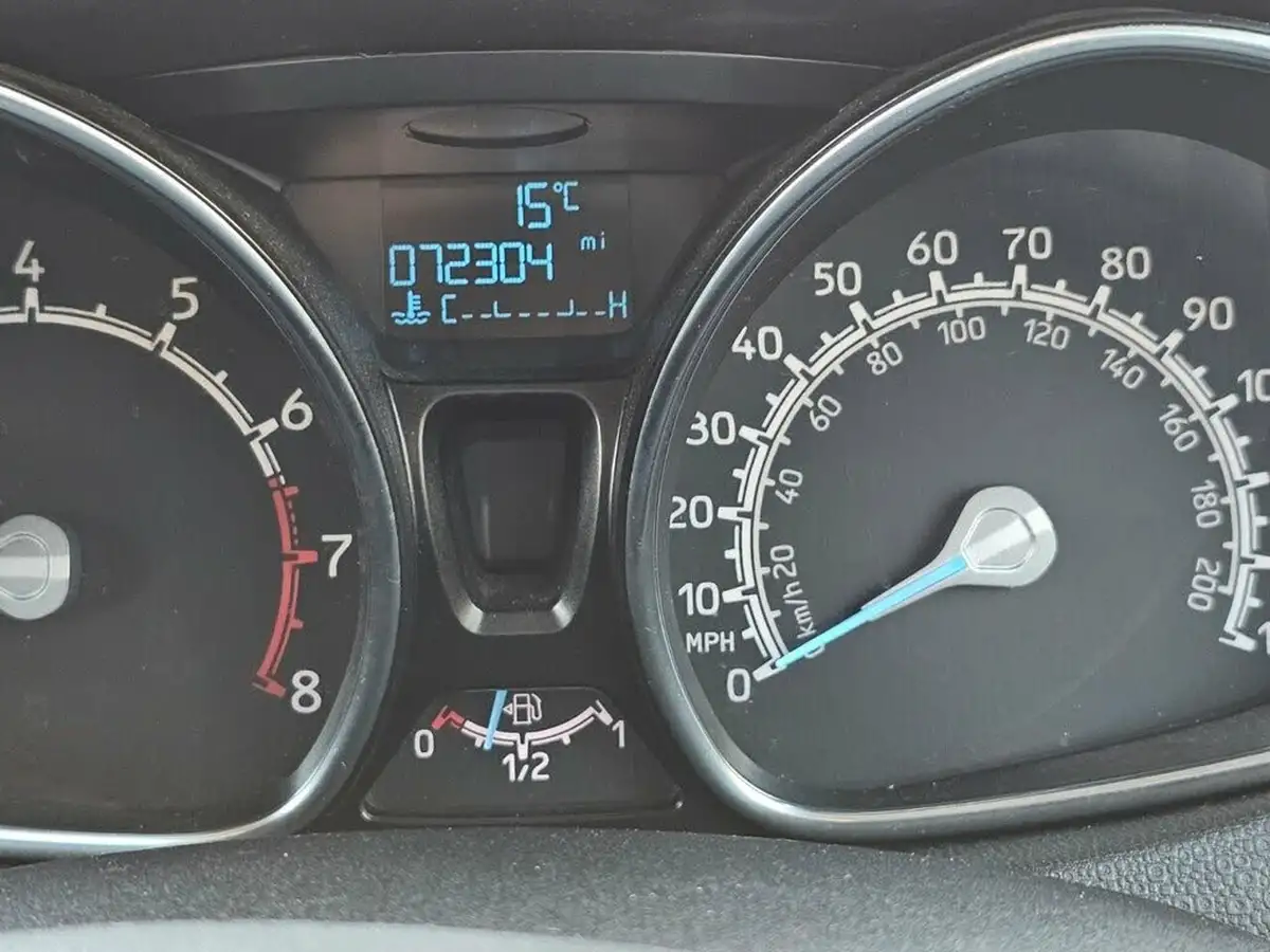 2015-ford-ecosport-10-titanium-t-big-12