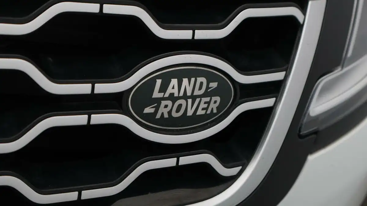 2021-land-rover-range-rover-evoque-20-p200-big-23