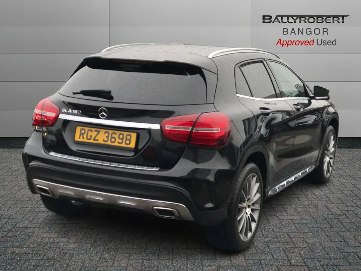 2020-mercedes-benz-gla-class-16-gla-180-amg-line-edition-7g-dct-big-14