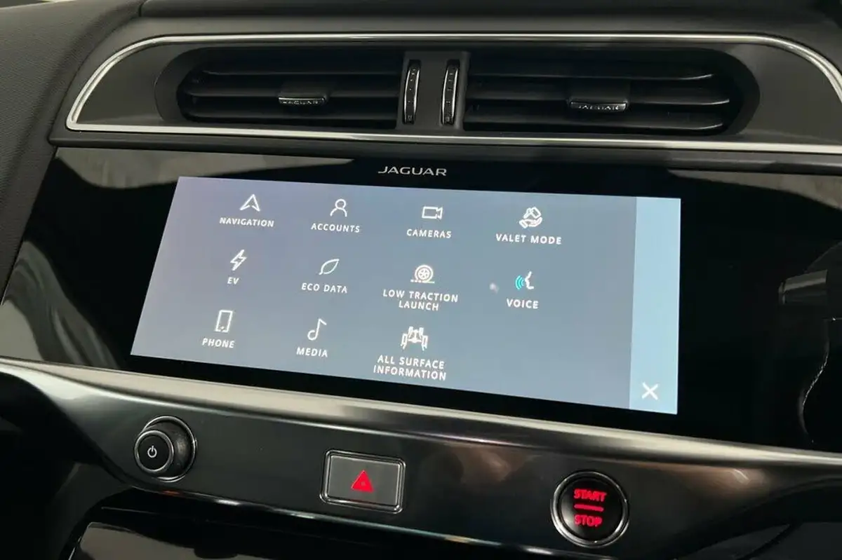 2022-jaguar-i-pace-ev400-hse-black-big-28