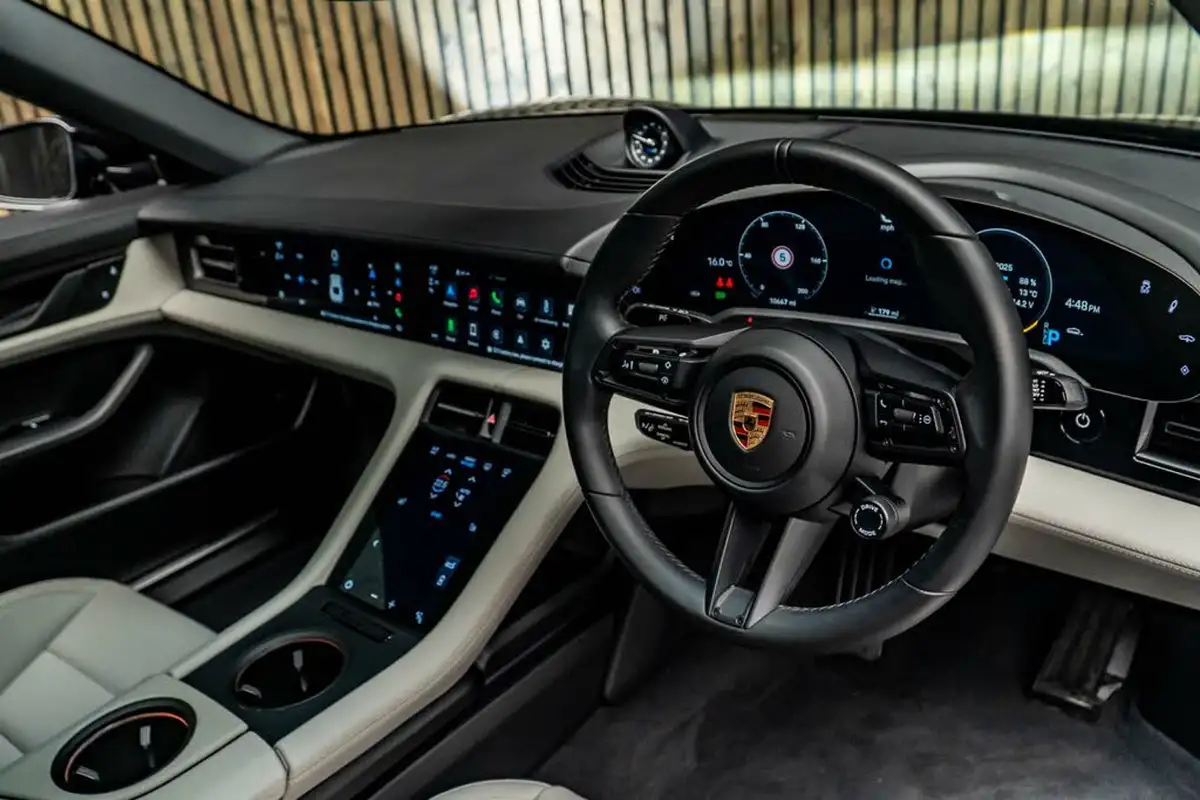 2023-porsche-taycan-e-4s-530ps-big-22