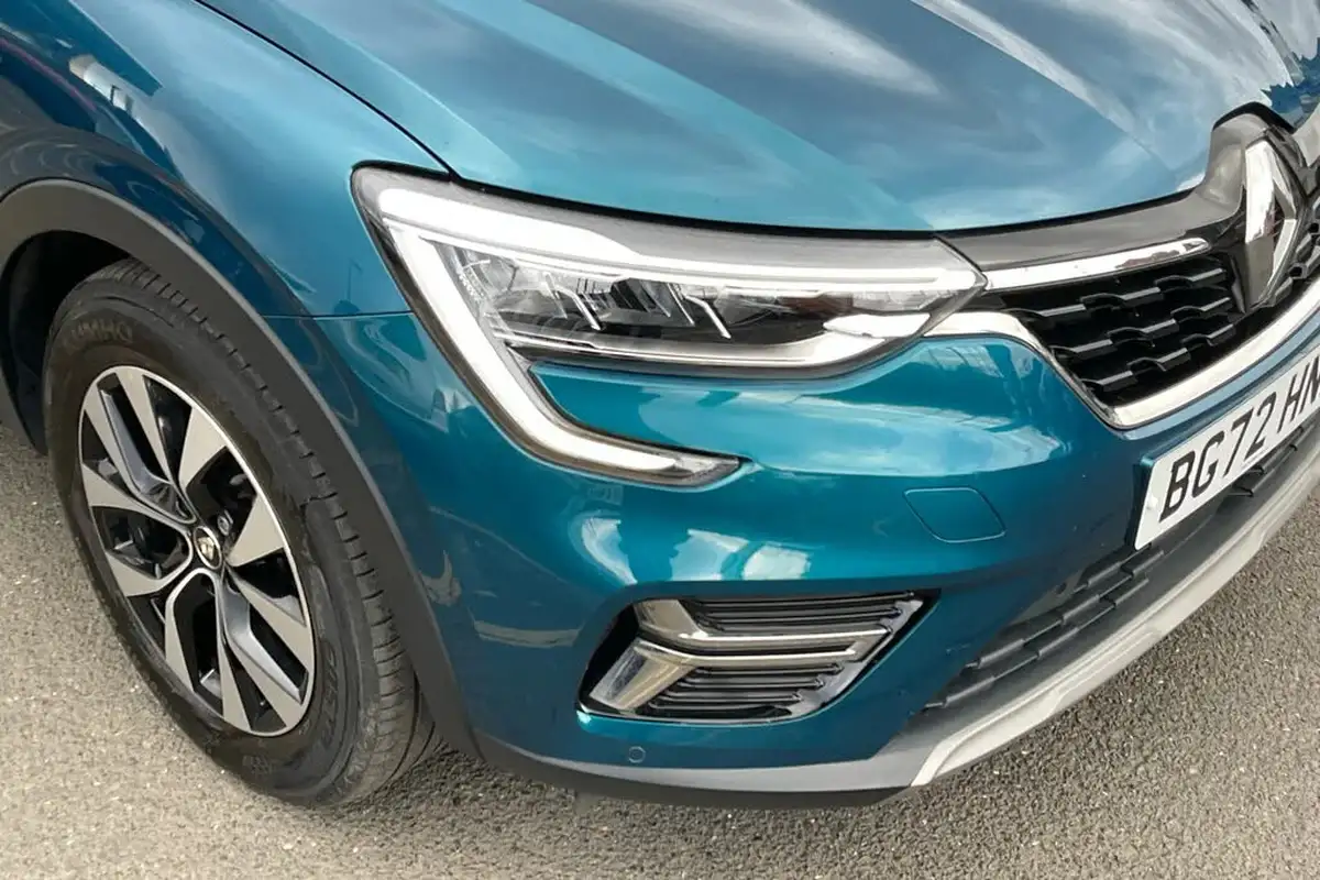 2022-renault-arkana-16-iconic-big-12
