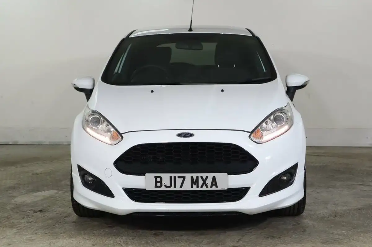 2017-ford-fiesta-10t-st-line-with-nav-125ps-3d-big-1