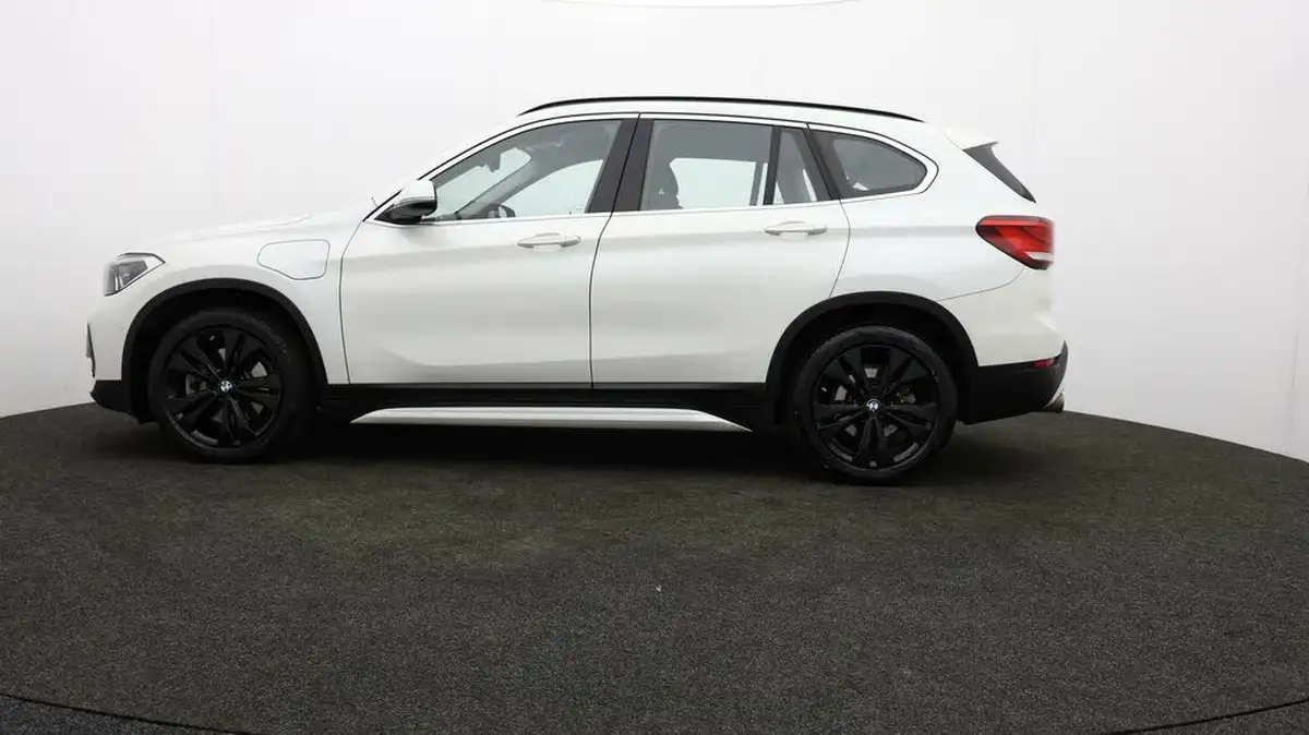 2021-bmw-x1-15-xdrive-25e-phev-sport-big-61