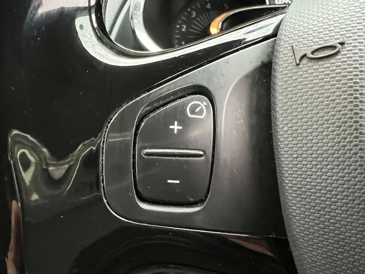 2014-renault-clio-15td-dynamique-medianavss-big-25