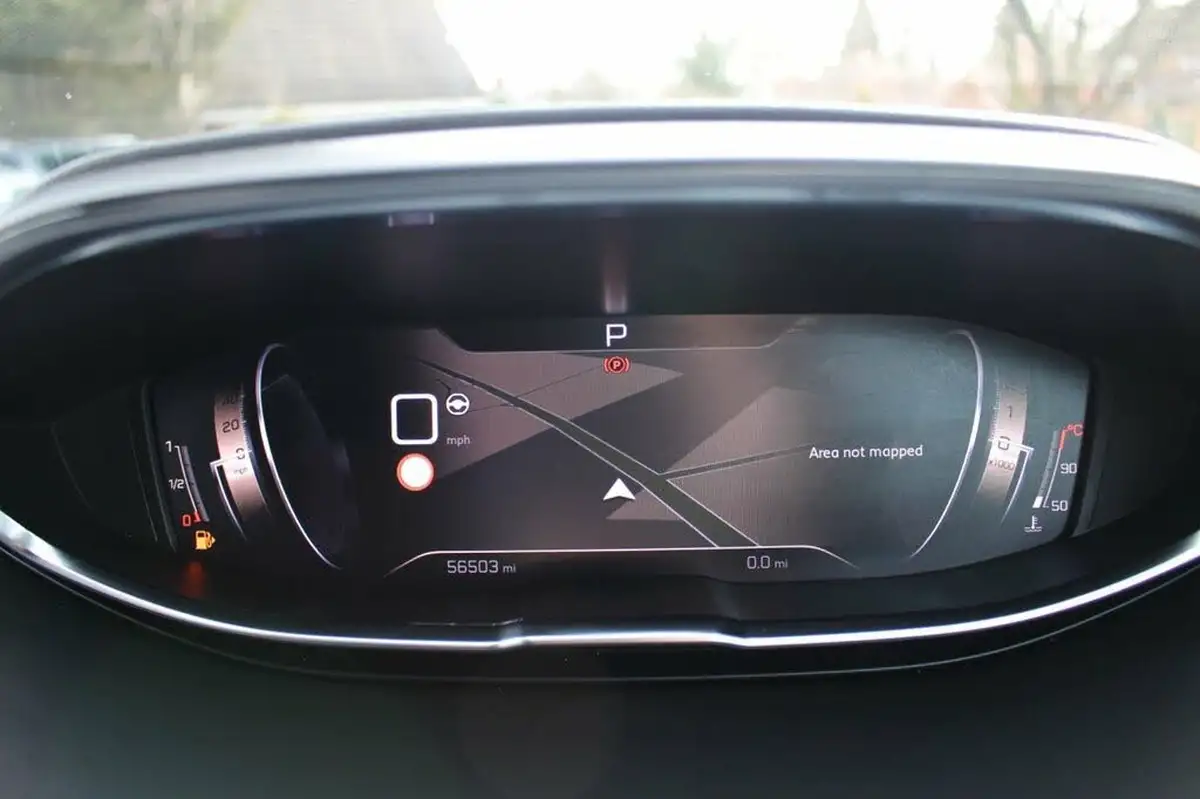 2021-peugeot-5008-suv-16-puretech-gt-big-29