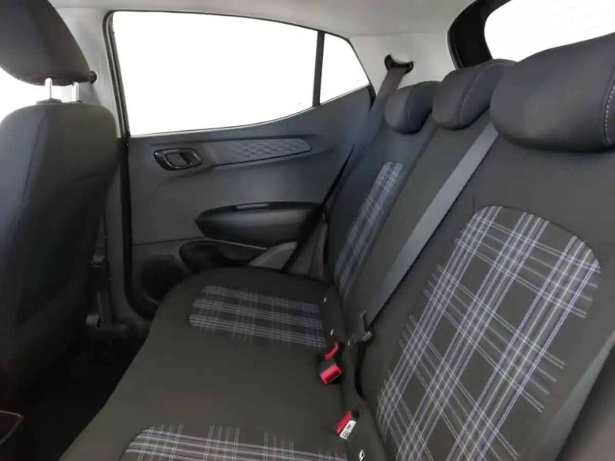 2024-hyundai-i10-10-premium-63ps-auto-big-5