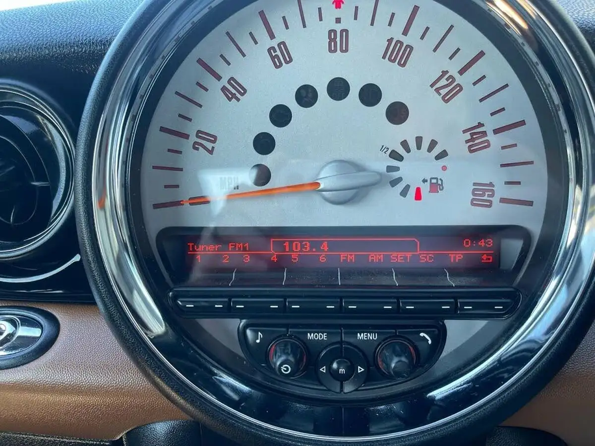 2013-mini-roadster-16-cooper-big-17