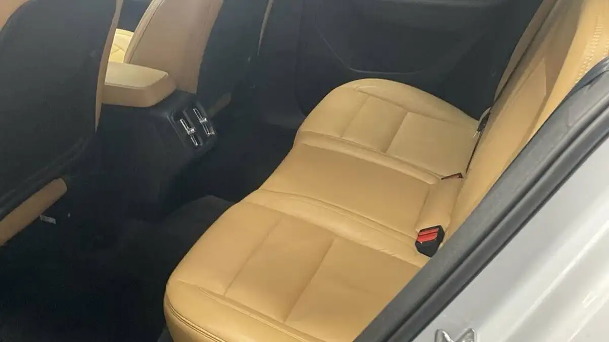 2020-volvo-xc40-20-b4-inscription-big-17