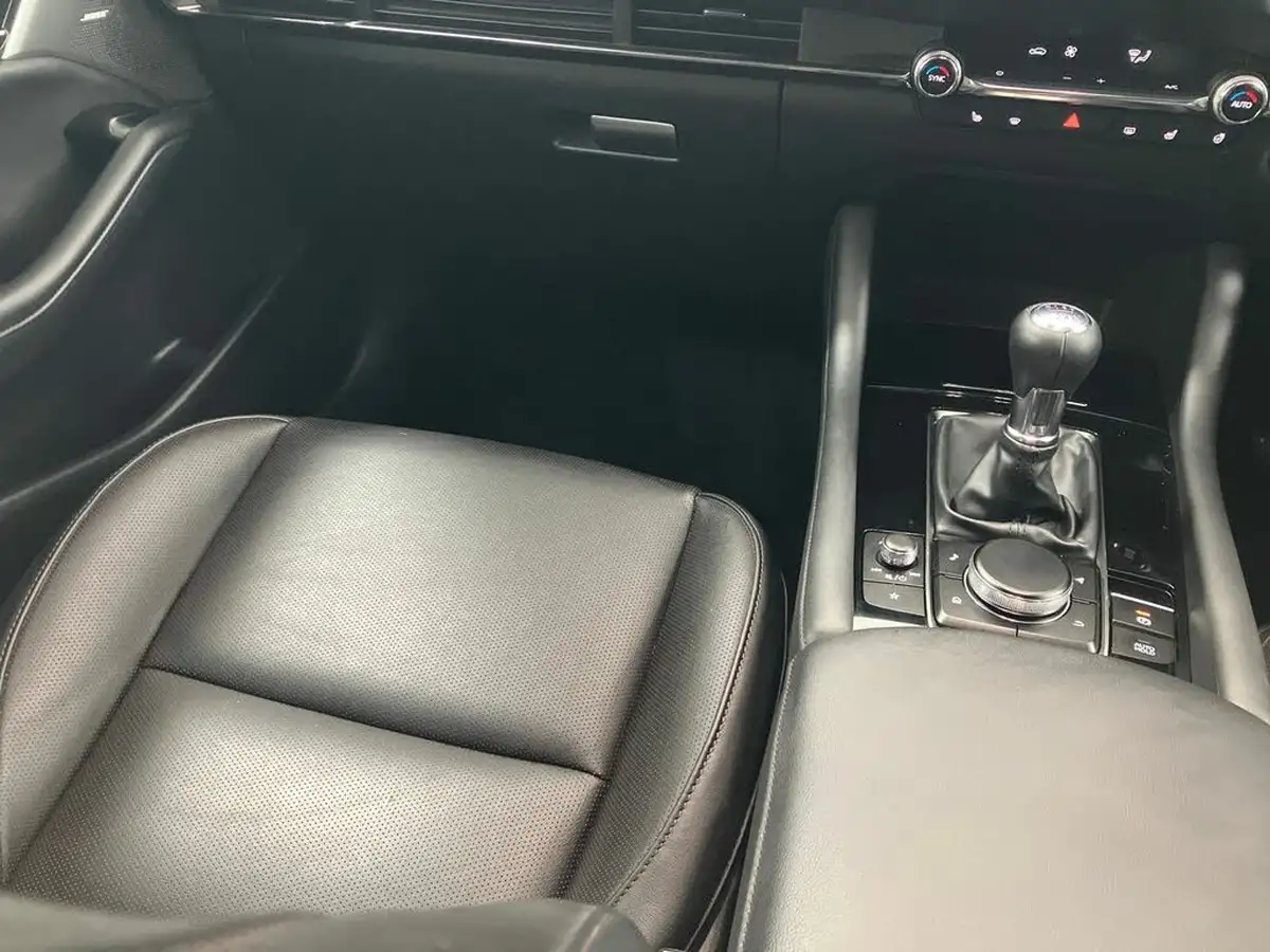 2022-mazda-mazda3-20-gt-sport-tech-122ps-hatchback-5d-big-19