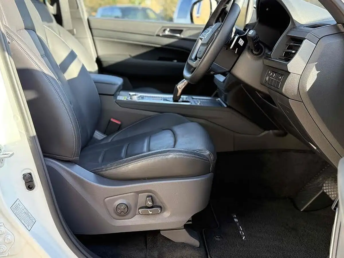 2024-kgm-ssangyong-rexton-22td-k30-big-20