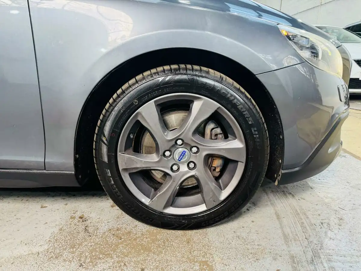 2013-volvo-v40-20td-d3-cross-country-lux-nav-geartronic-big-25
