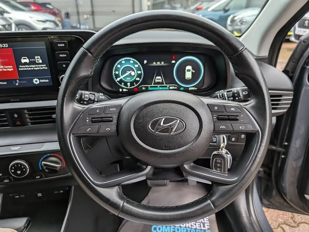 2022-hyundai-i20-10-t-gdi-se-connect-dct-big-24