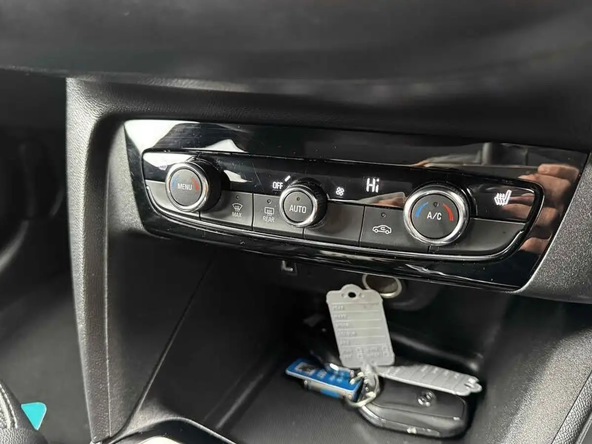 2022-vauxhall-corsa-e-elite-premium-big-36