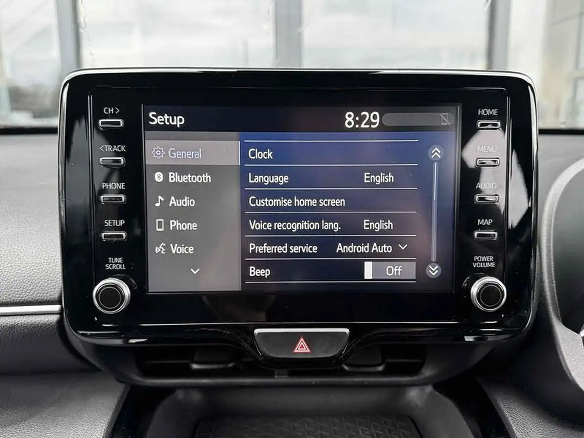 2022-toyota-yaris-15-vvt-i-design-panoramic-roof-big-5