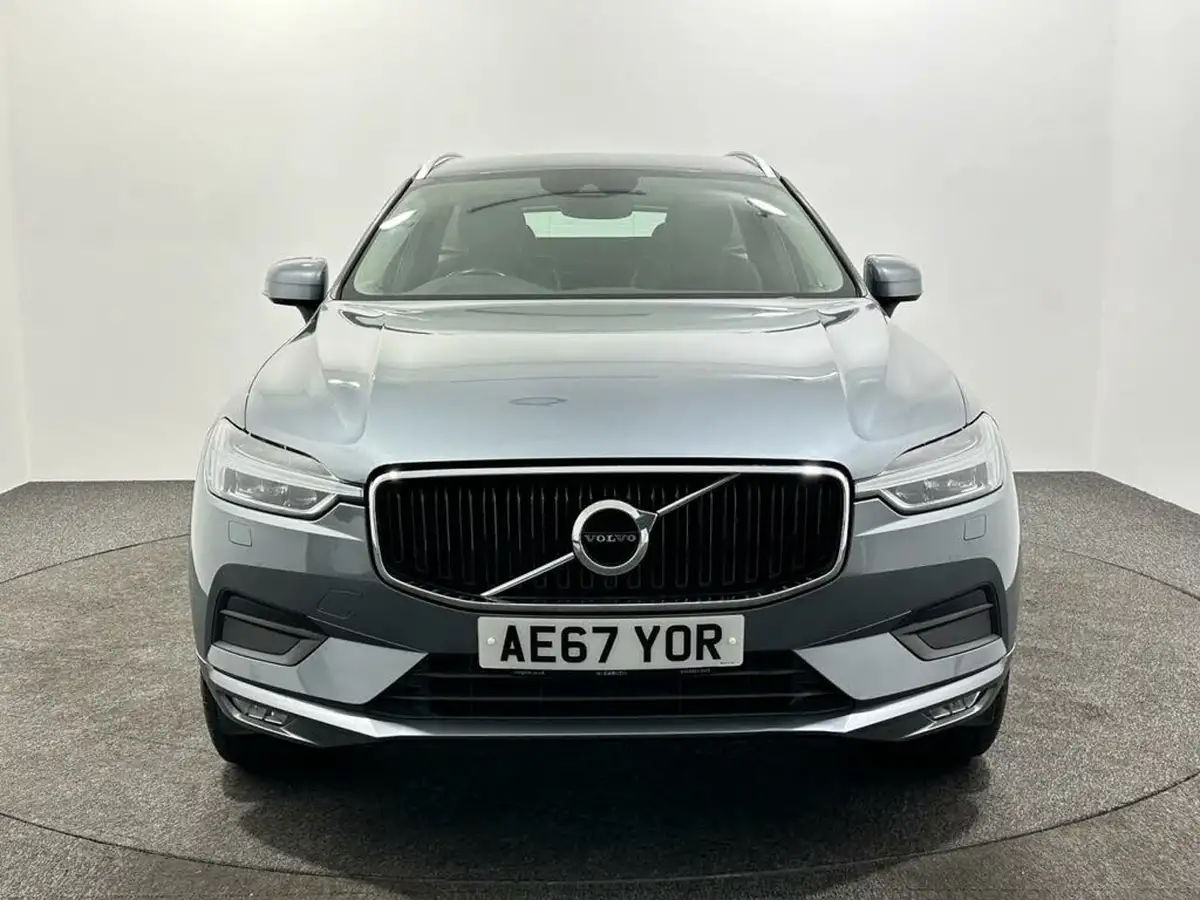 2017-volvo-xc60-20td-d4-momentum-pro-geartronic-big-1