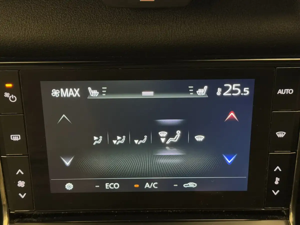 2022-mazda-mx-30-e-sport-lux-big-23