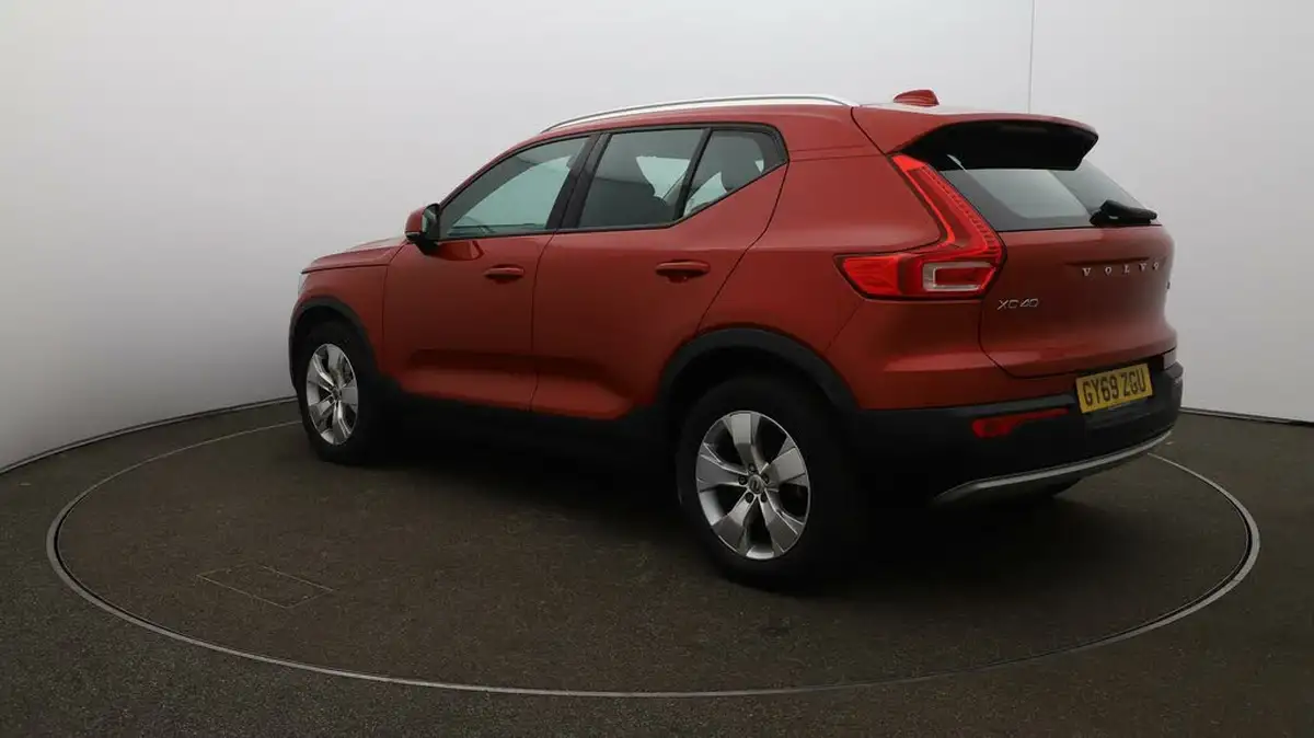 2019-volvo-xc40-20-t4-momentum-pro-big-60