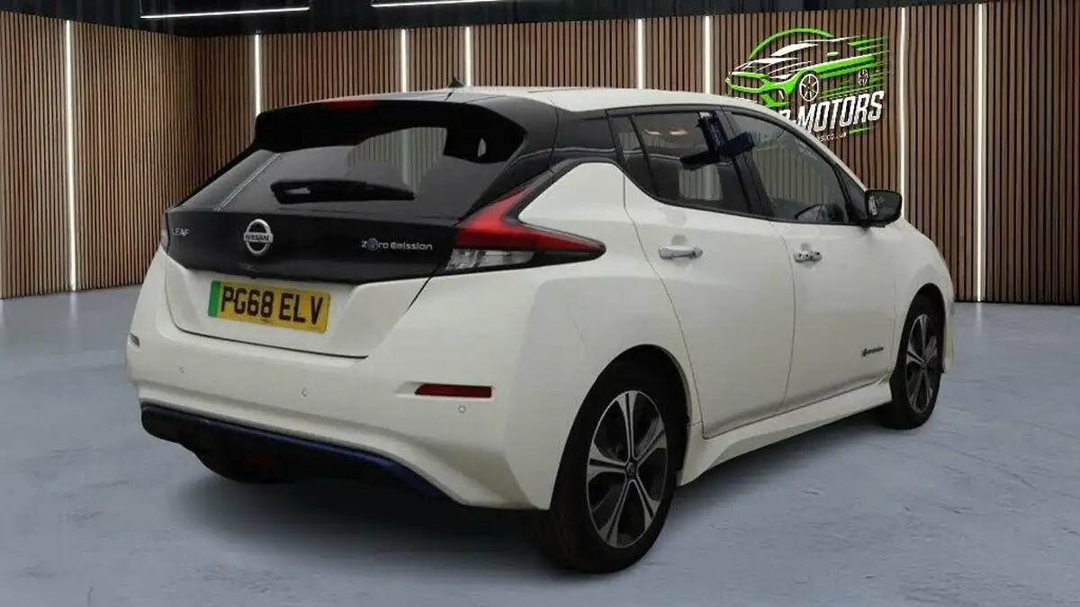 2019-nissan-leaf-e-tekna-big-3