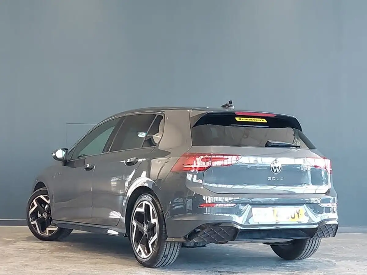2024-volkswagen-golf-15-tsi-r-line-150ps-hatchback-big-1