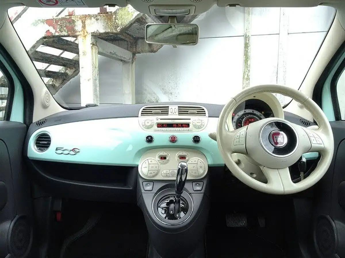 2015-fiat-500c-12-lounge-ss-dualogic-big-10