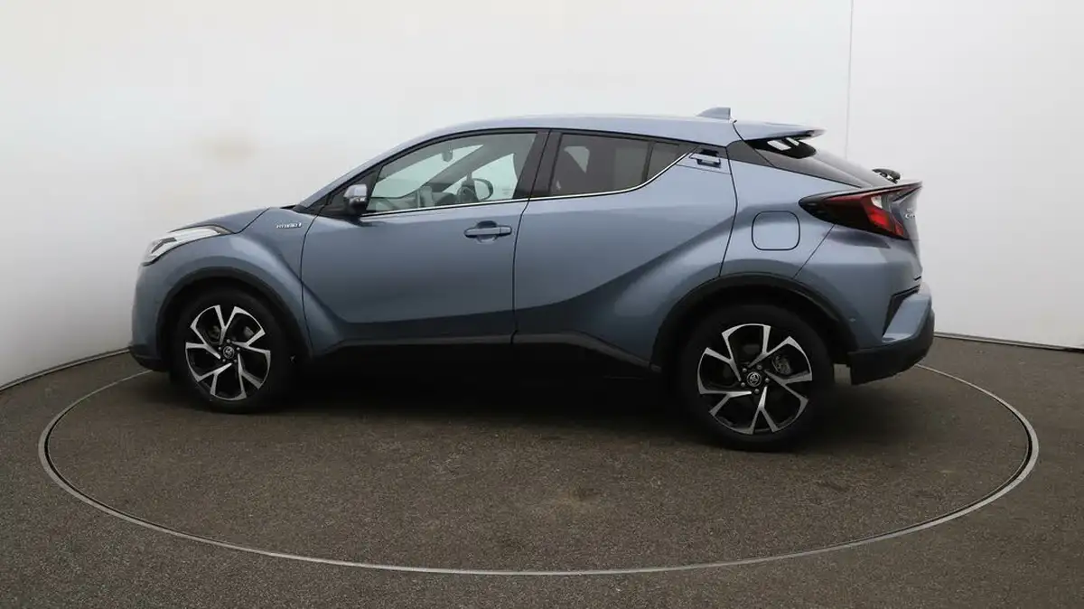 2022-toyota-c-hr-18-vvt-i-design-big-57