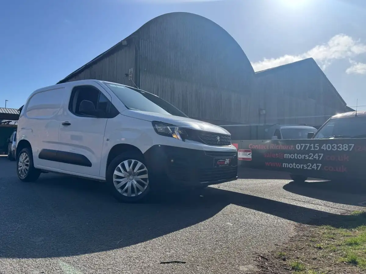 2021-peugeot-partner-15-bluehdi-1000-professional-100ps-eu6dt-panel-big-38