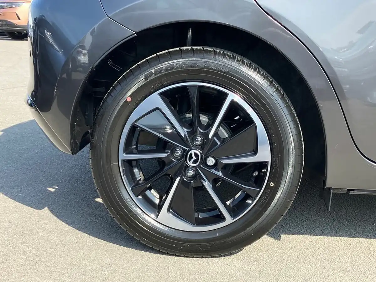 2024-mazda-mazda2-15-e-skyactiv-g-homura-aka-90ps-big-7