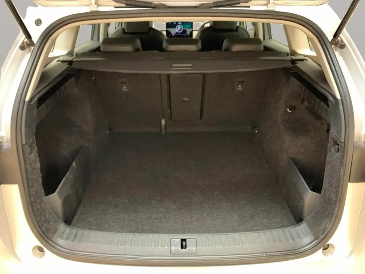 2022-skoda-enyaq-e-60-big-38