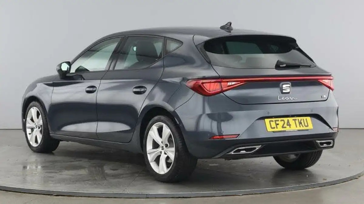 2024-seat-leon-big-34