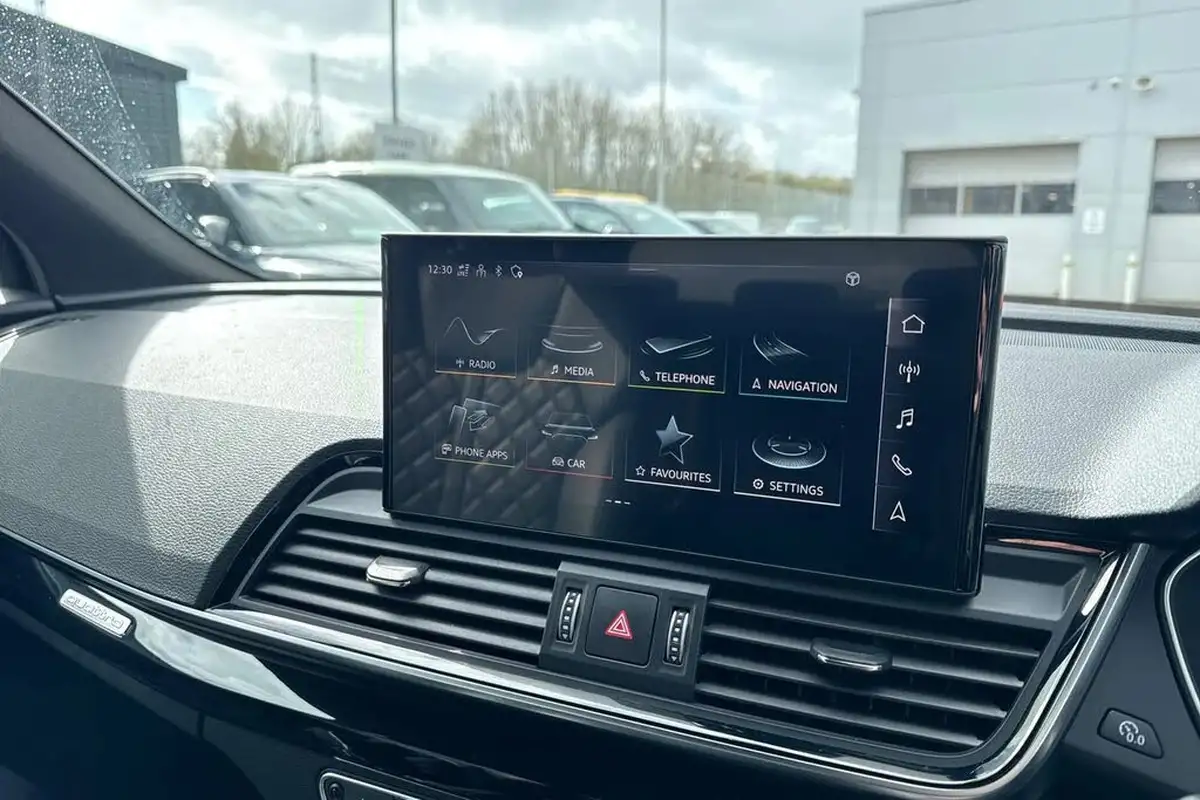 2022-audi-q5-20-45-tfsi-edition-1-sportback-big-53