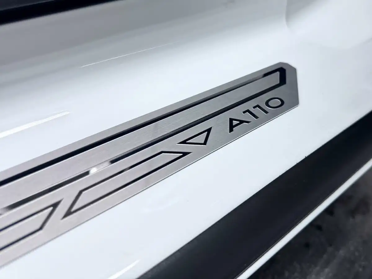 2023-alpine-a110-18-t-no-trim-big-12