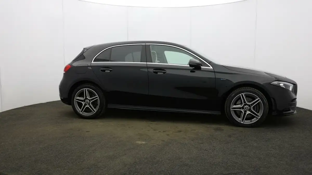 2020-mercedes-benz-a-class-13-a250e-amg-line-executive-hatchback-5d-big-7