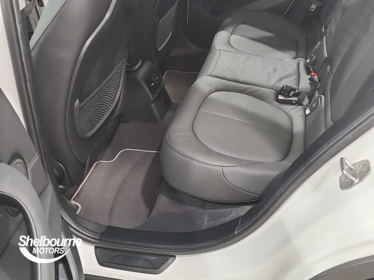 2021-bmw-x1-15-sdrive18i-xline-big-8