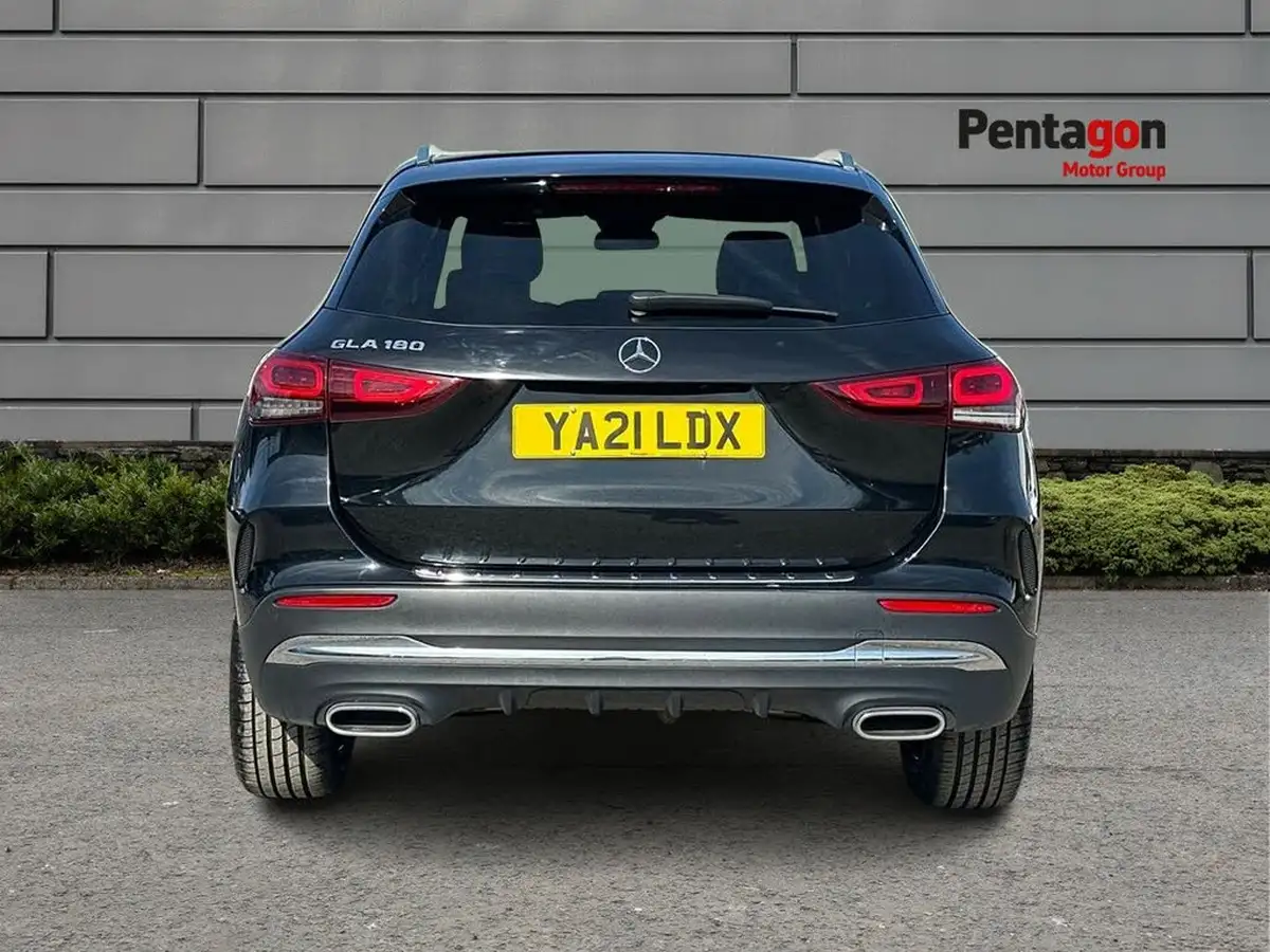 2021-mercedes-benz-gla-class-13-gla-180-amg-line-1332cc-big-15