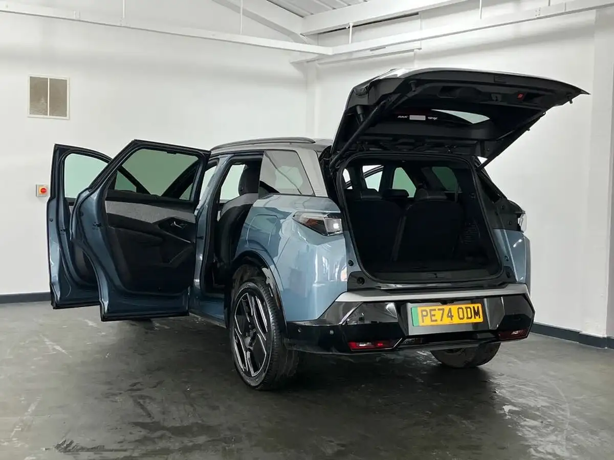 2024-peugeot-5008-suv-e-gt-big-48