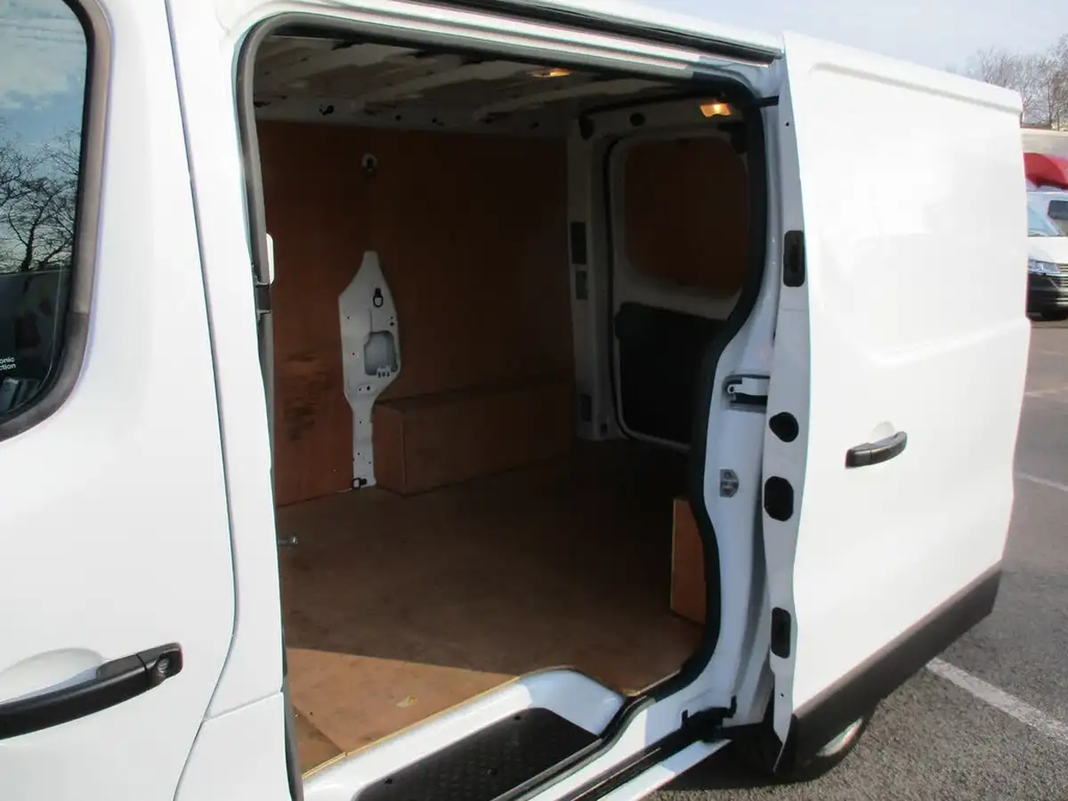 2023-renault-trafic-20dci-sl28-130-business-big-24