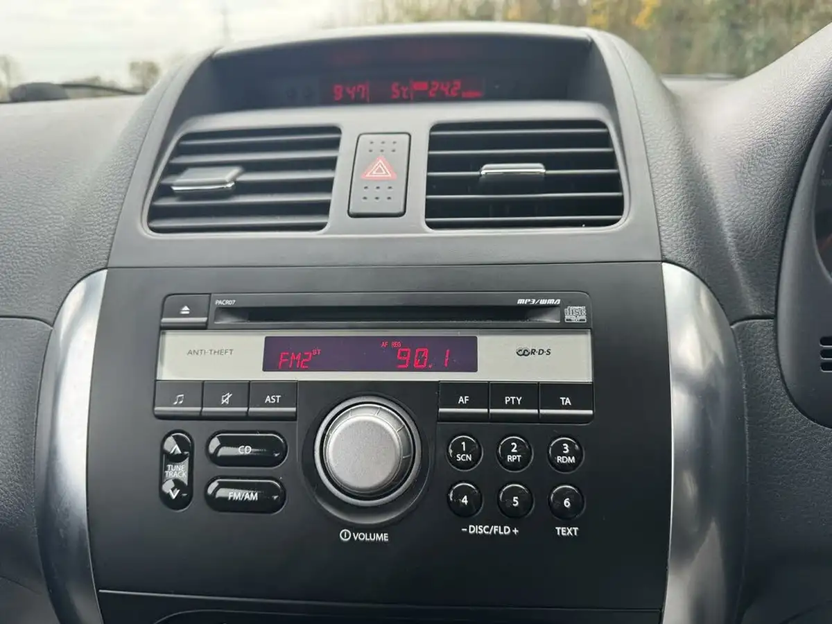 2008-suzuki-sx4-16-gl-big-13