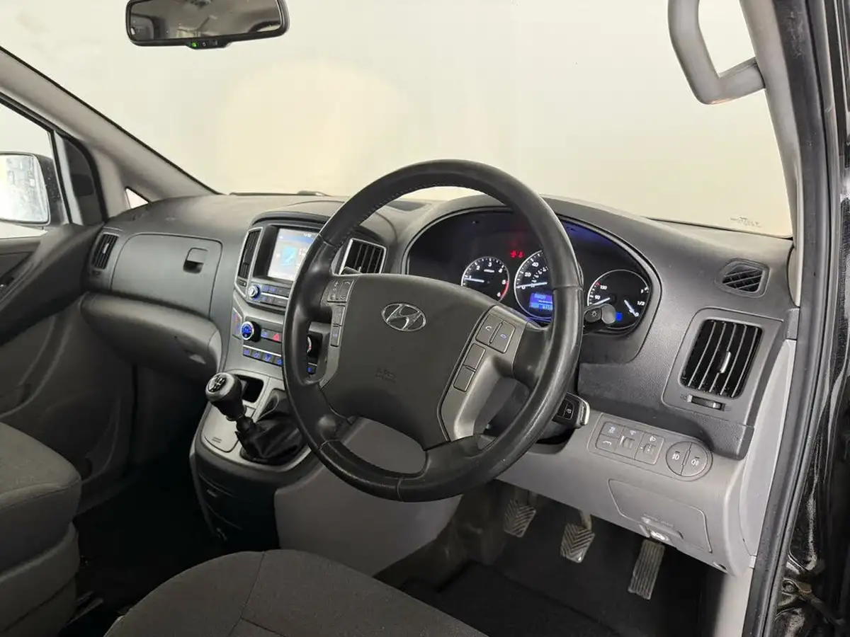 2019-hyundai-i800-25crdi-se-nav-136ps-big-7