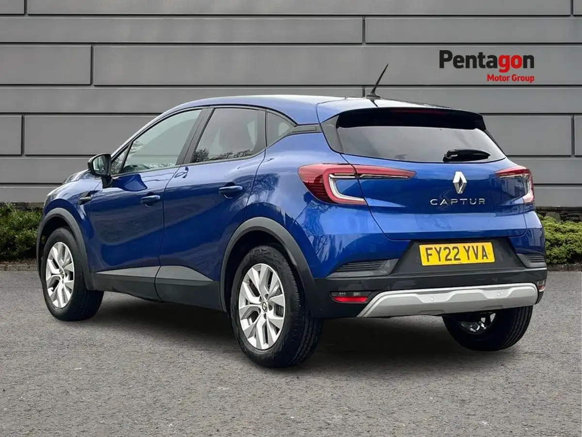 2022-renault-captur-10-tce-iconic-edition-big-1