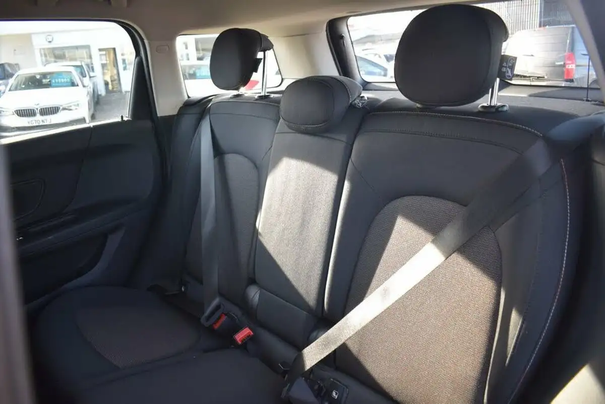 2022-mini-countryman-15-cooper-classic-big-15