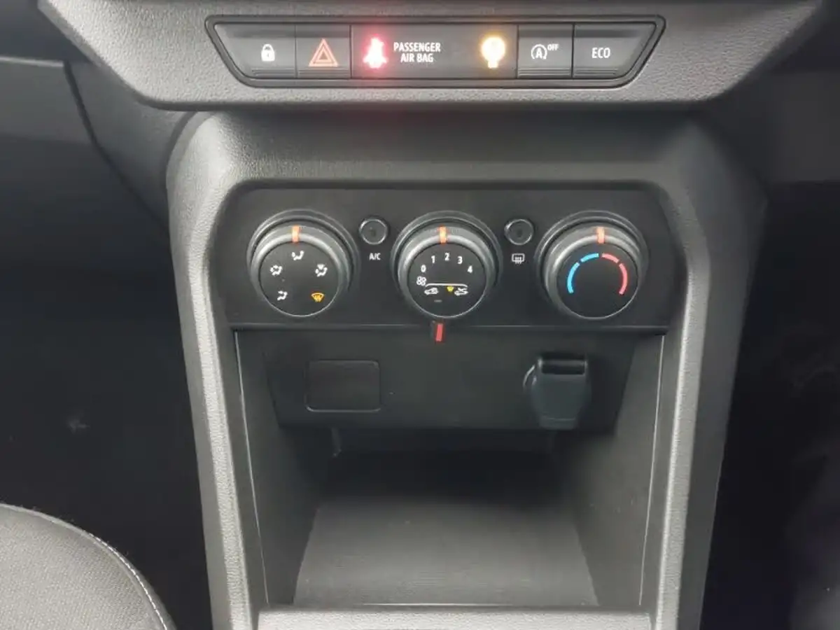 2024-dacia-sandero-stepway-10-tce-expression-90bhp-big-14