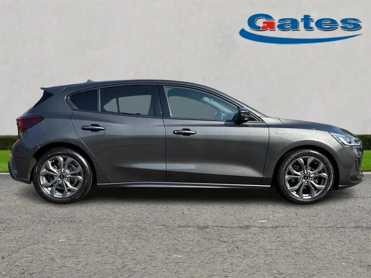 2022-ford-focus-10t-st-line-125ps-hatchback-big-7