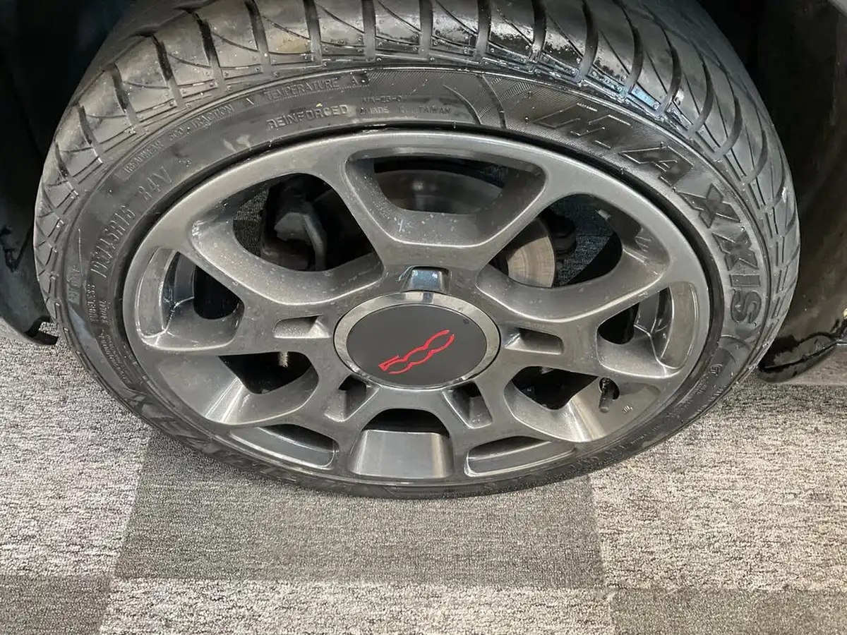 2013-fiat-500-12-s-big-39