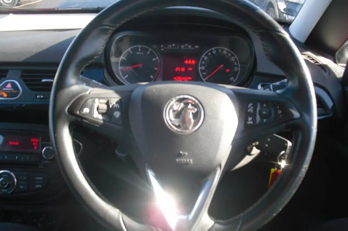 2016-vauxhall-corsa-14i-sting-75ps-3d-big-2