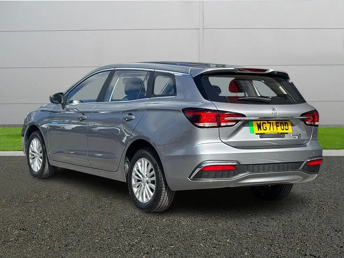 2021-mg-mg5-e-excite-ev-big-4