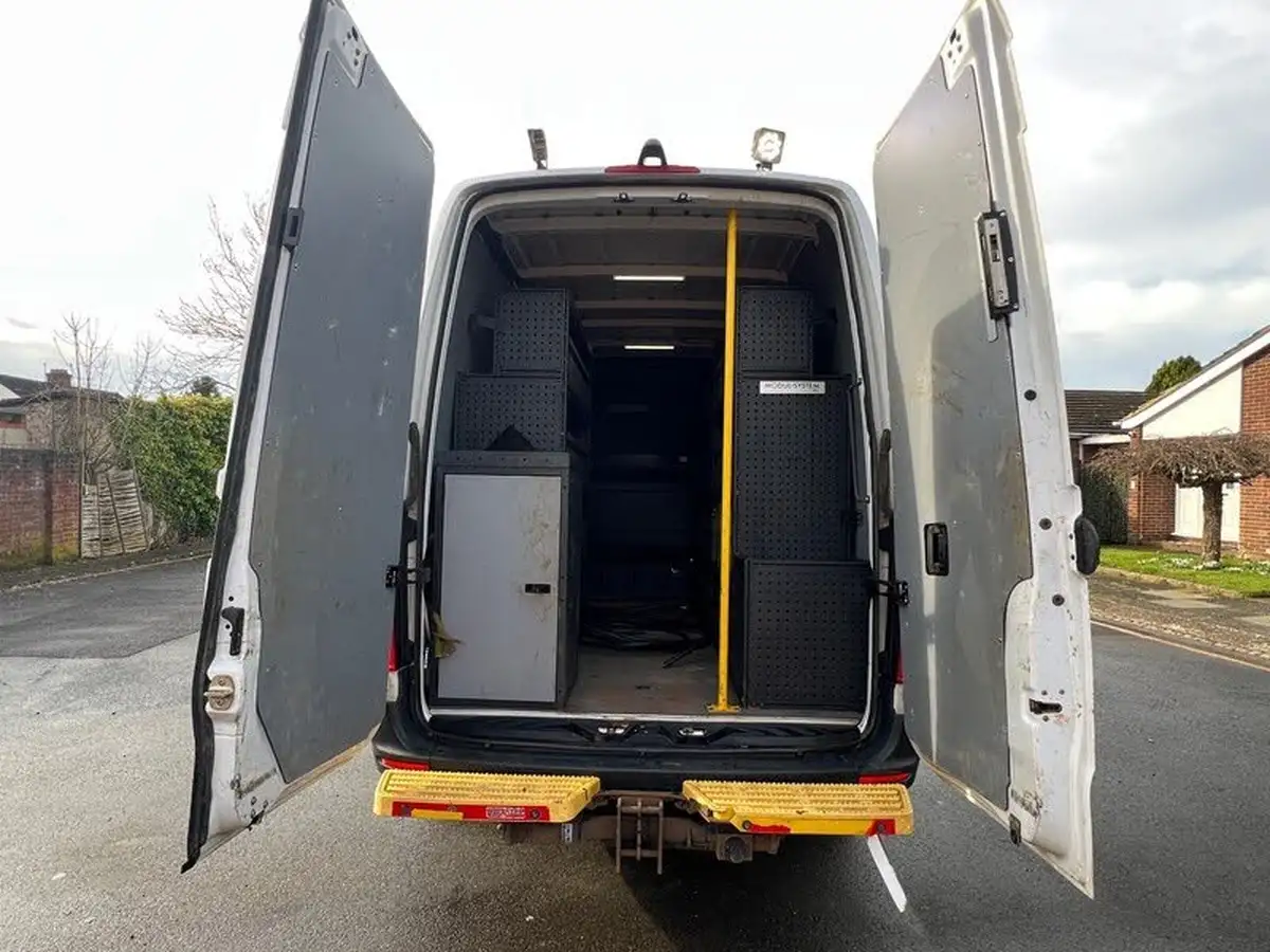 2019-mercedes-benz-sprinter-21cdi-314-l2h1-143pseu6c-panel-van-fwd-big-26