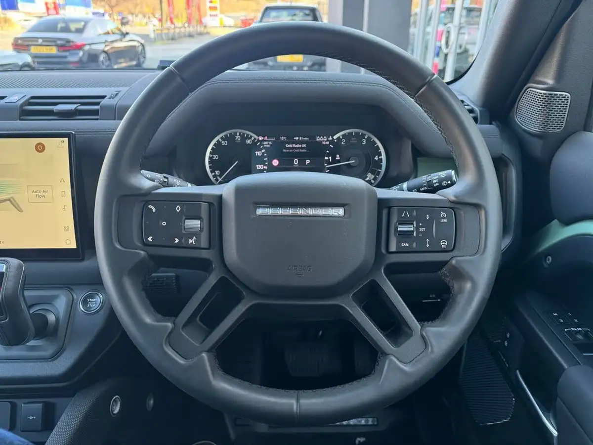 2023-land-rover-90-defender-30-d300-75th-edition-big-22