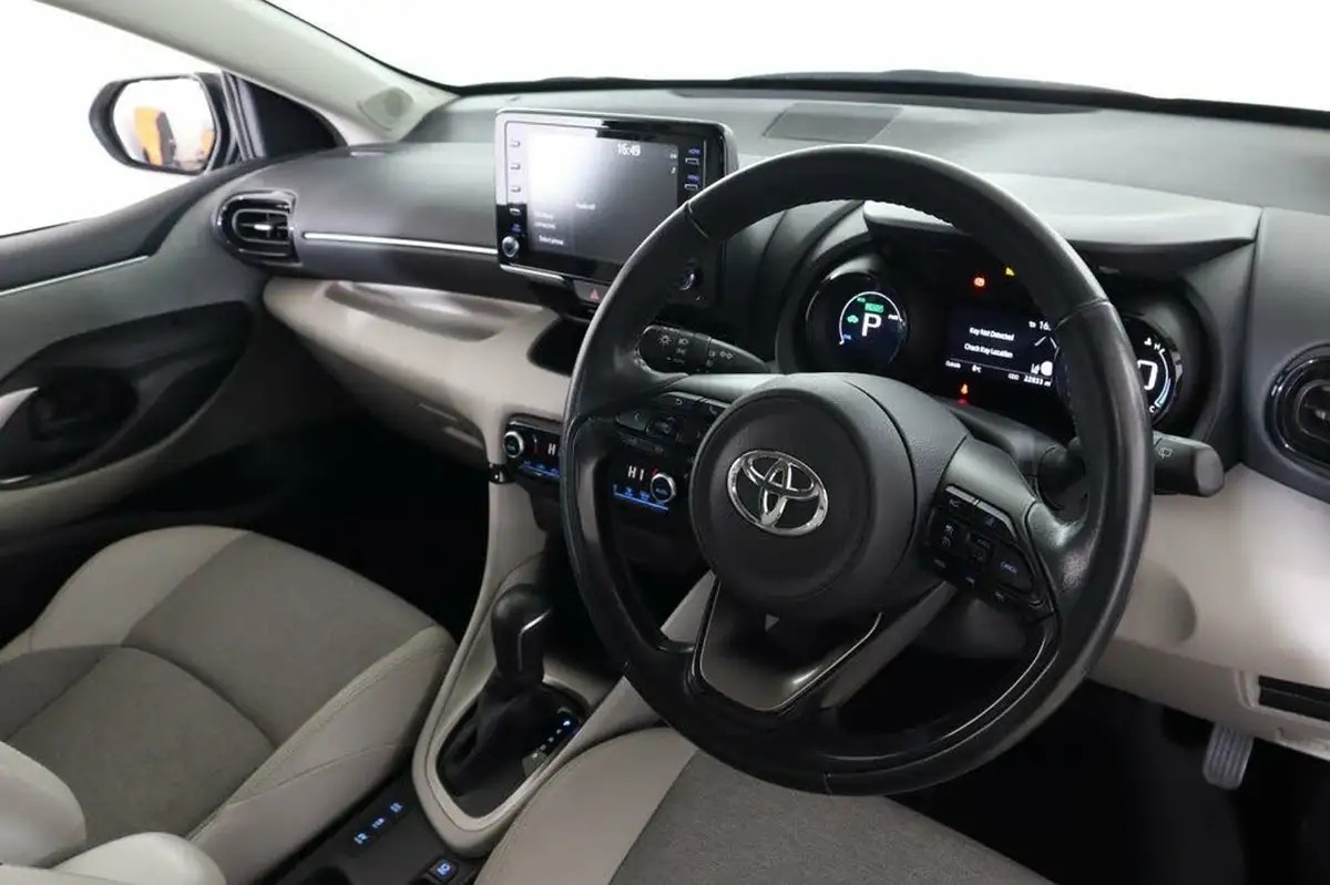 2021-toyota-yaris-15-vvt-i-excel-big-15